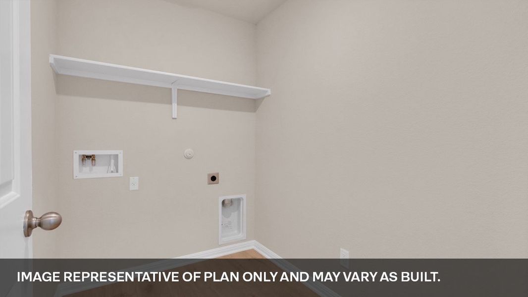 Spacious, unfurnished interior of a new home in Thunder Rock, Marble Falls (Image 13).