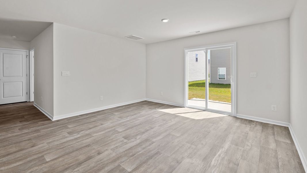 Spacious, unfurnished interior of a new home in Chandler Pointe, Rural Hall (Image 10).