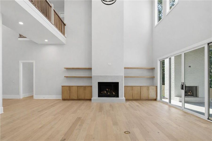 Spacious, unfurnished interior of a new home in , Alpharetta (Image 50). Spacious, unfurnished interior of a new home in , Alpharetta (Image 50).