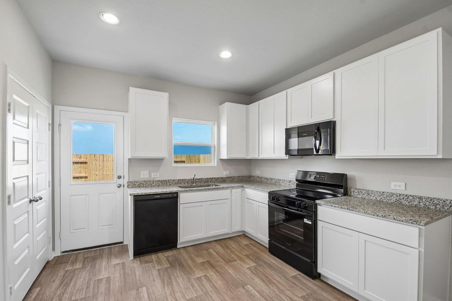 Furnished interior view inside a new home in Cascade, Liberty Hill (Image 6).