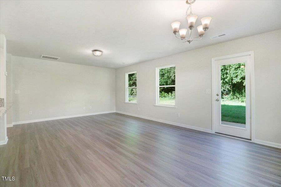 07-200 Streamlet Dr-7