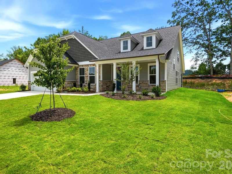 Exterior details and patio area of a home in Windgate, Mooresville (Image 2). Exterior details and patio area of a home in Windgate, Mooresville (Image 2).