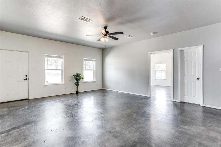 Spacious, unfurnished interior of a new home in , Burleson (Image 24).