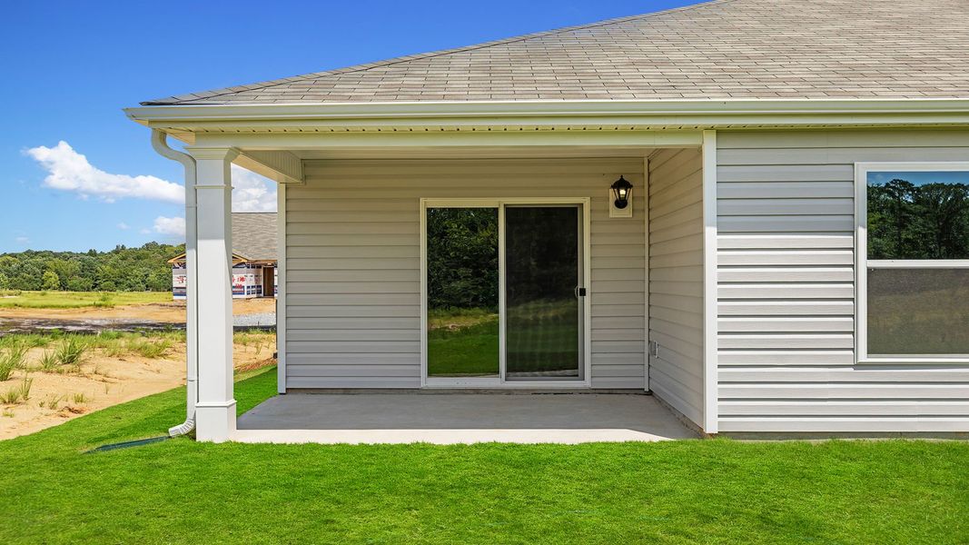Exterior details and patio area of a home in Cascade Point, Seneca (Image 3).
