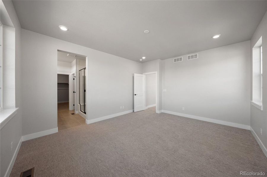 Spacious, unfurnished interior of a new home in , Littleton (Image 28).