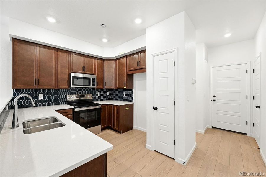 17117 W 91st Lane ~ Ready Now