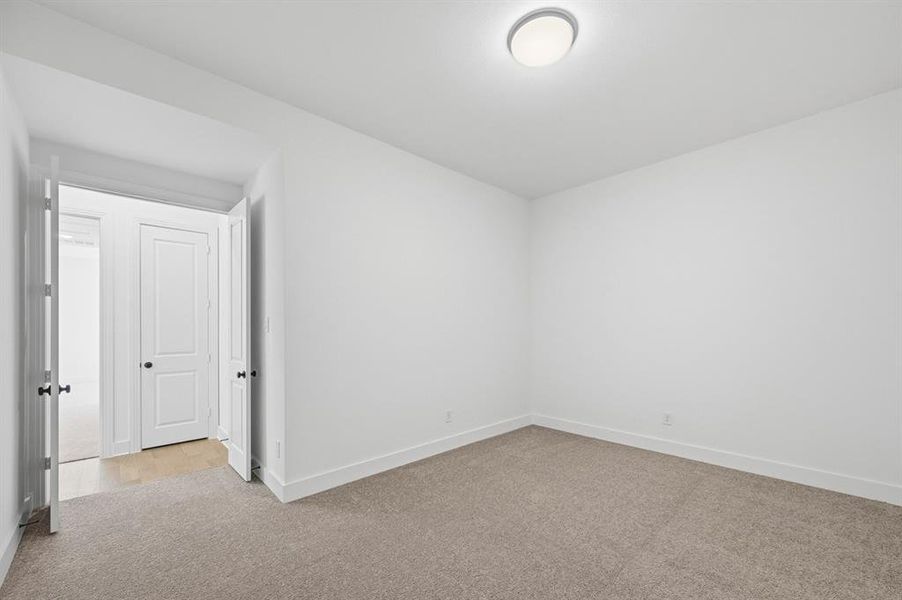 Spacious, unfurnished interior of a new home in Sonoma Verde, McLendon-Chisholm (Image 11).