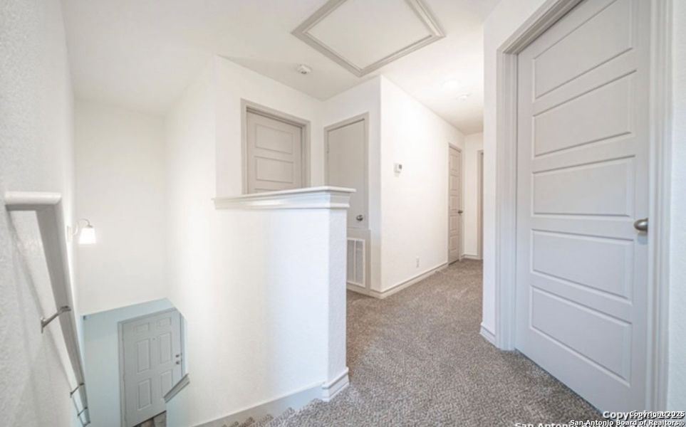 Spacious, unfurnished interior of a new home in , San Antonio (Image 17).