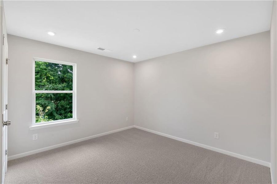 Spacious, unfurnished interior of a new home in , Adairsville (Image 12).