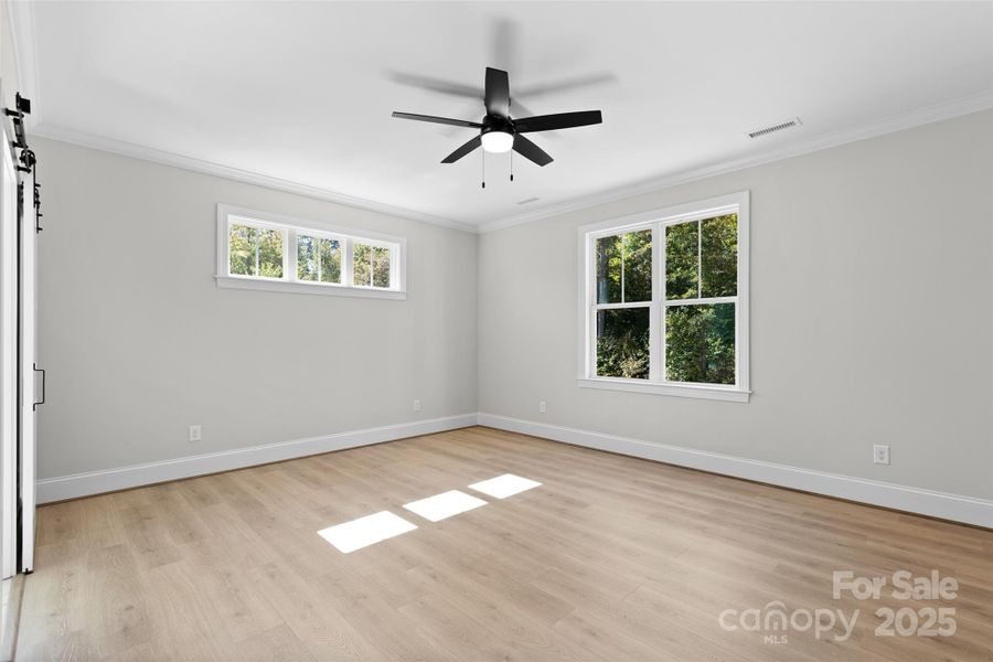 Spacious, unfurnished interior of a new home in , Advance (Image 19).
