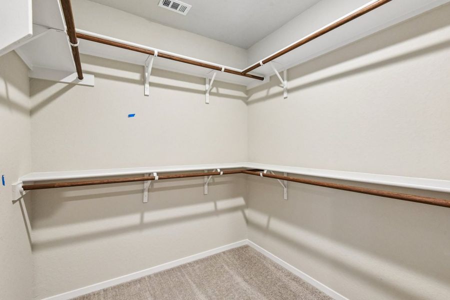 Spacious, unfurnished interior of a new home in Hunters Ranch, San Antonio (Image 22).