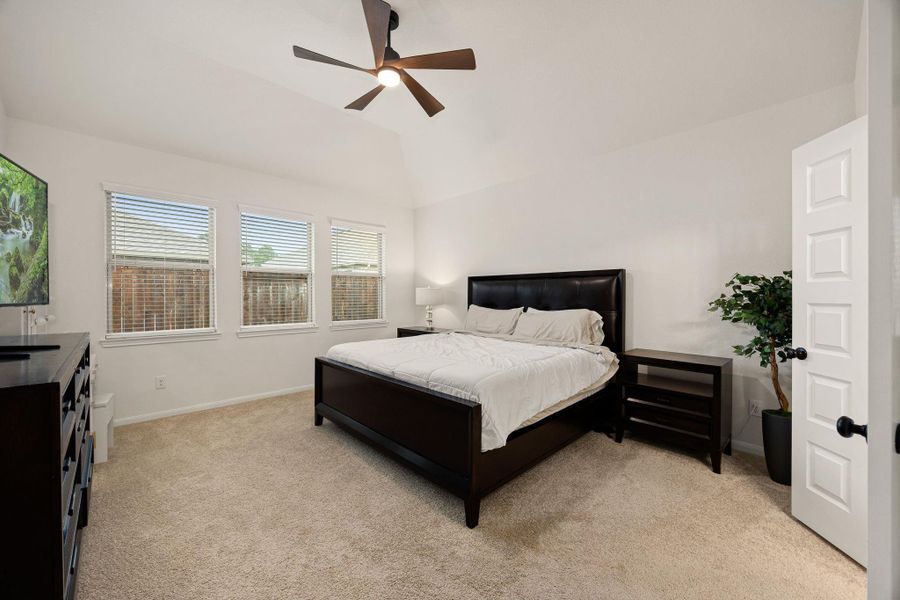 Furnished interior view inside a new home in Willowpoint, Tomball (Image 16).