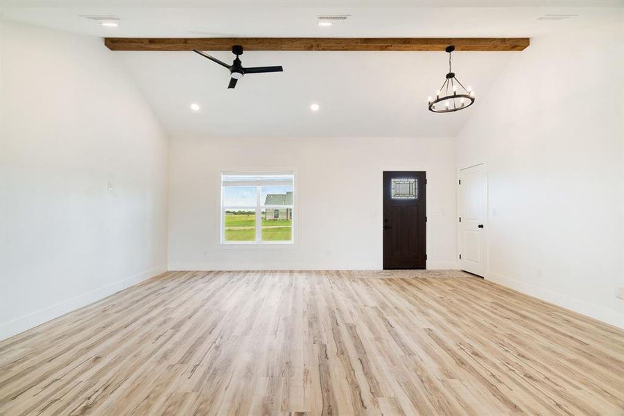Spacious, unfurnished interior of a new home in , Sumner (Image 11).