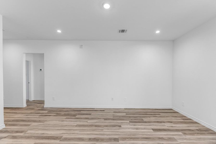 Spacious, unfurnished interior of a new home in Reserve at Mallard Lakes, Orange (Image 9). Spacious, unfurnished interior of a new home in Reserve at Mallard Lakes, Orange (Image 9).