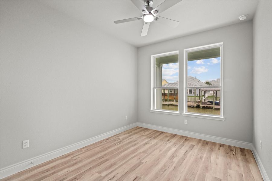 Spacious, unfurnished interior of a new home in , Texas City (Image 30). Spacious, unfurnished interior of a new home in , Texas City (Image 30).