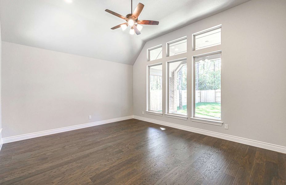 Representative unfurnished interior of a home built from the 3358 by Ravenna Homes in Artavia 70′, Conroe (Image 49).