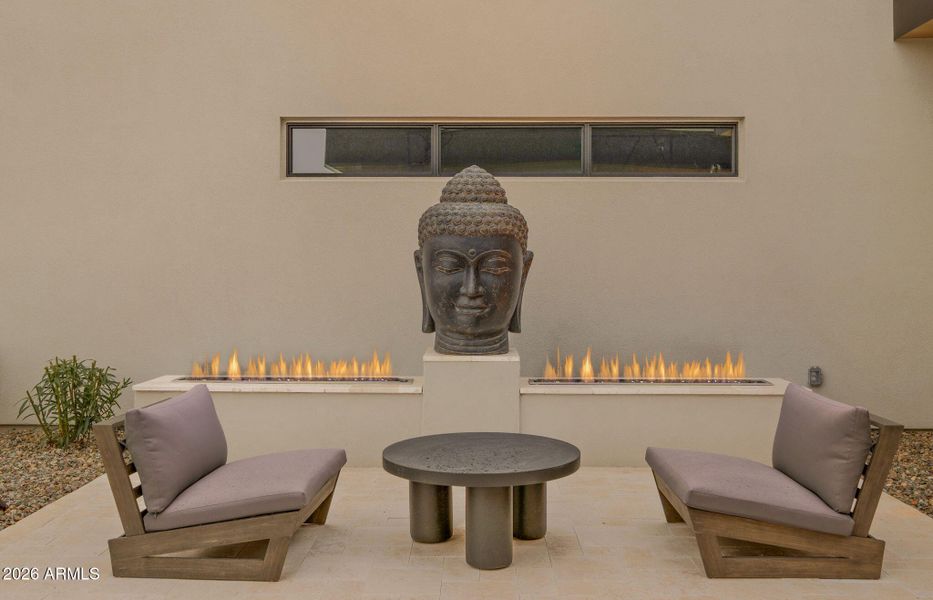 9-web-or-mls-Front yard3