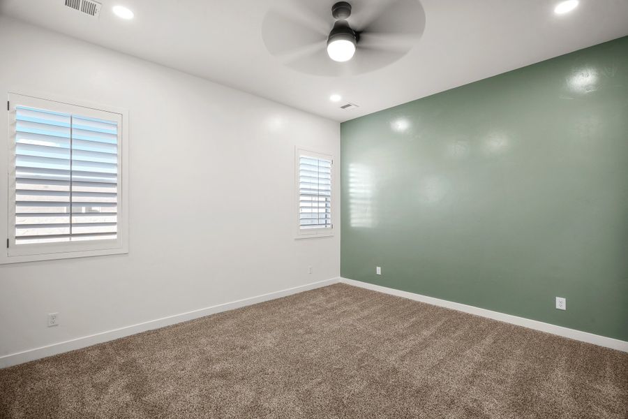 Spacious, unfurnished interior of a new home in Tierra Del Este 91, El Paso (Image 27). Spacious, unfurnished interior of a new home in Tierra Del Este 91, El Paso (Image 27).