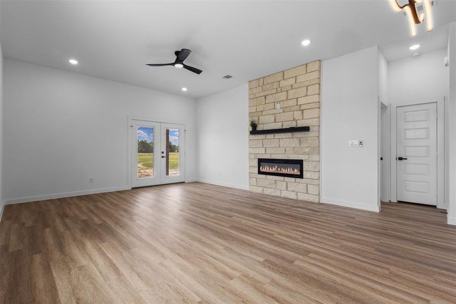 Spacious, unfurnished interior of a new home in , Quinlan (Image 20).
