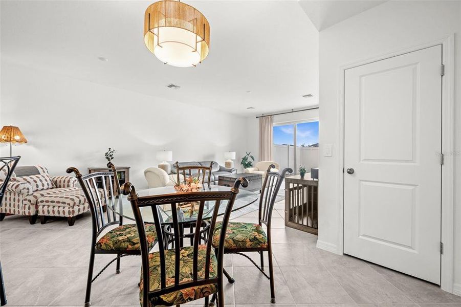 Furnished interior view inside a new home in Tuckers Cove, Punta Gorda (Image 28). Furnished interior view inside a new home in Tuckers Cove, Punta Gorda (Image 28).