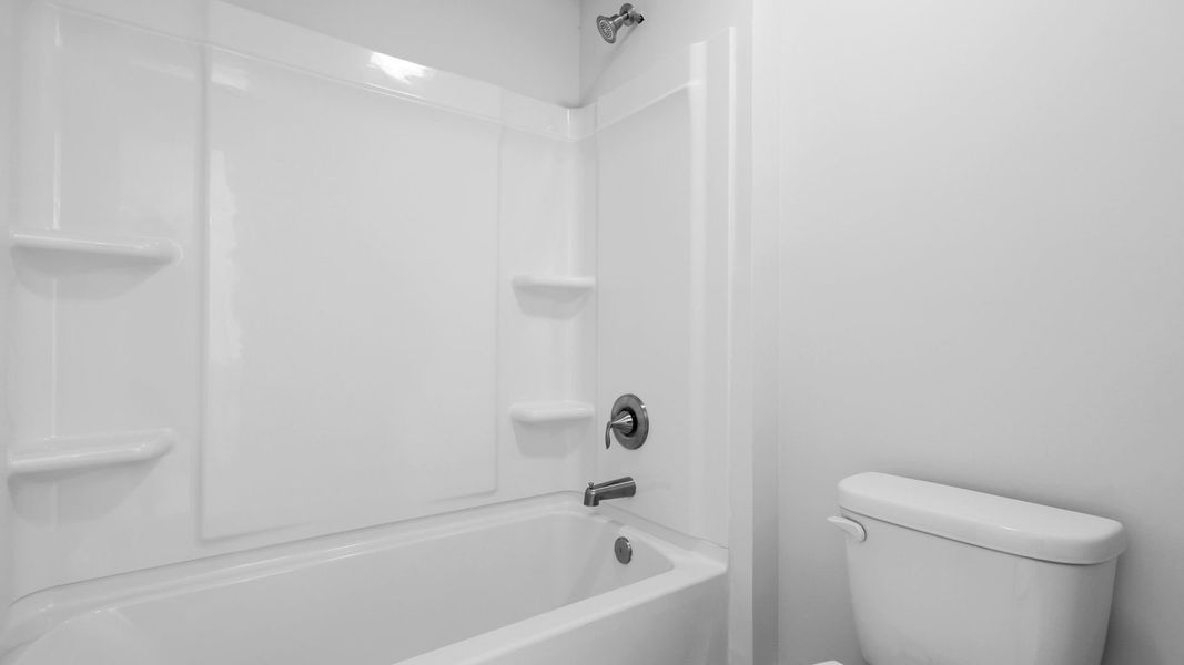 Representative furnished interior of a home built from the HARBOR OAK by D.R. Horton in Berkeley Bay, Ridgeville (Image 13). Representative furnished interior of a home built from the HARBOR OAK by D.R. Horton in Berkeley Bay, Ridgeville (Image 13).