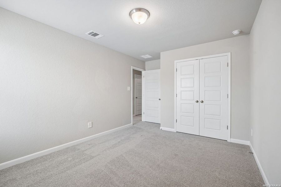 Spacious, unfurnished interior of a new home in Arcadia Ridge - Premier Series, San Antonio (Image 40).
