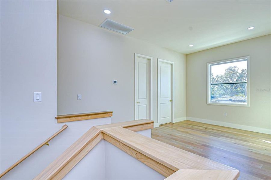 Spacious, unfurnished interior of a new home in , Tampa (Image 66).