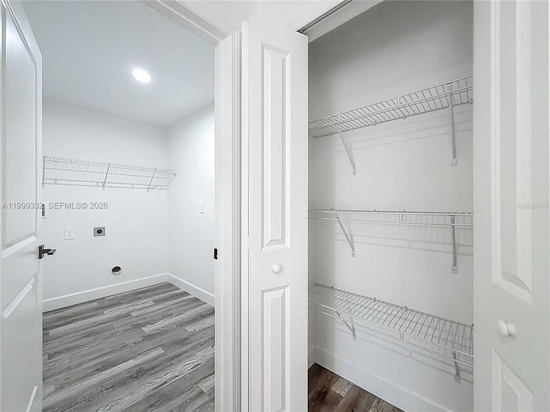 Spacious, unfurnished interior of a new home in , Ocala (Image 20).