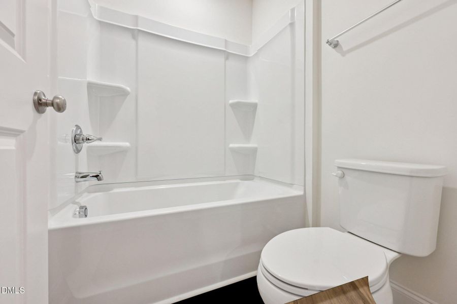 43-web-or-mls-Favored Ave-S2002-043 43-web-or-mls-Favored Ave-S2002-043