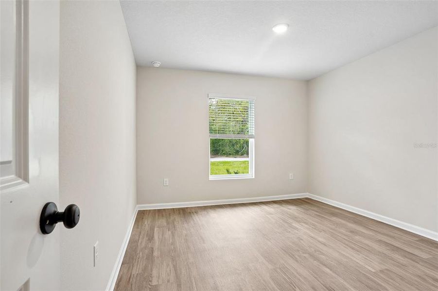 Spacious, unfurnished interior of a new home in , Ocala (Image 31).