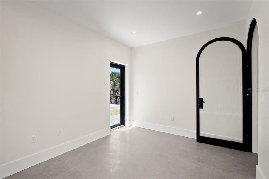 Spacious, unfurnished interior of a new home in , New Smyrna Beach (Image 60).