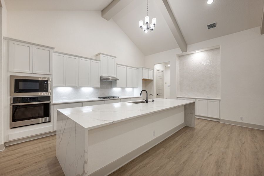 Furnished interior view inside a new home in Mesa Western, Cibolo (Image 10).