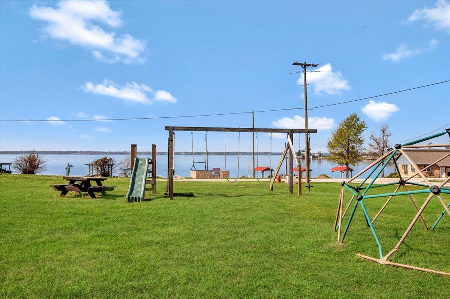 Community amenities in , Onalaska (Image 6). Community amenities in , Onalaska (Image 6).