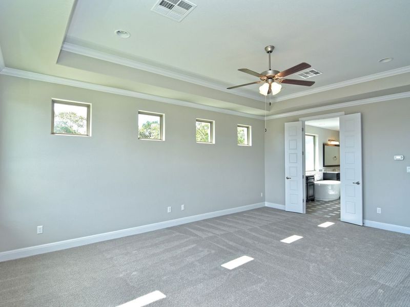 Representative unfurnished interior of a home built from the Avalon by Giddens Homes in Scofield Farms Estates, Georgetown (Image 168).