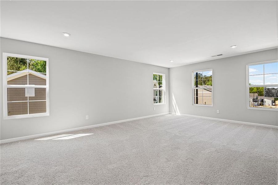 Spacious, unfurnished interior of a new home in Sage Woods, Dallas (Image 17).