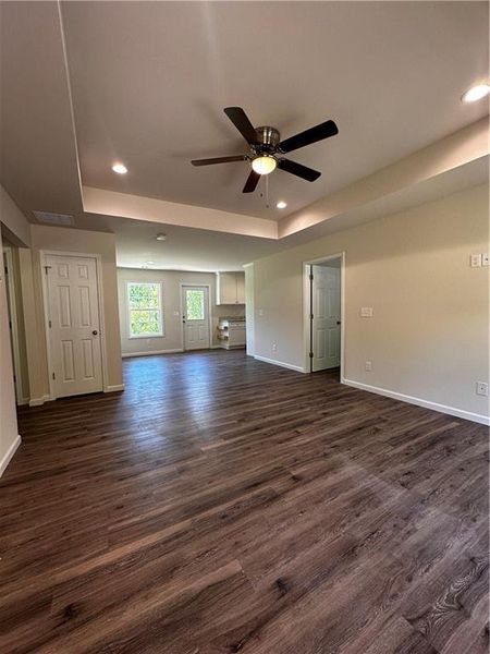 Spacious, unfurnished interior of a new home in , Dahlonega (Image 8).