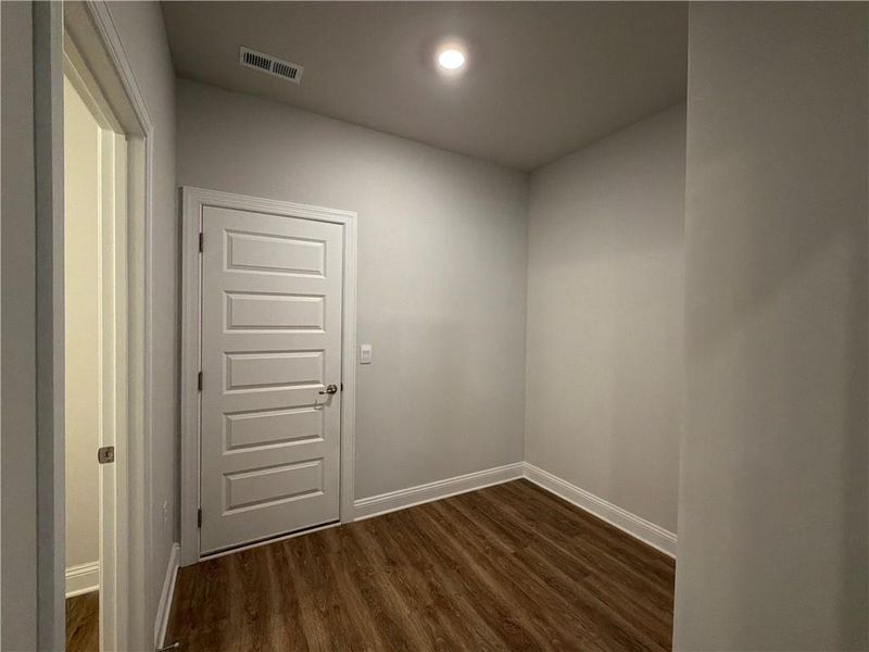 Spacious, unfurnished interior of a new home in Tuscany Hills, Douglasville (Image 29).