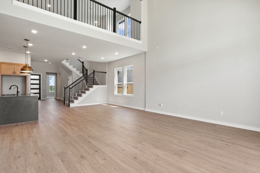 Spacious, unfurnished interior of a new home in Lariat, Liberty Hill (Image 34).