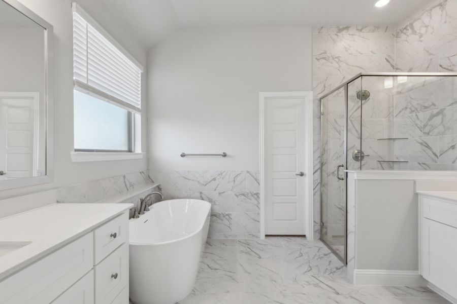 Furnished interior view inside a new home in Las Lomas, Forney (Image 6).