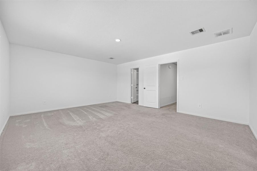 Master bedroom has big windows for lots of natural sunlight. Master bedroom has big windows for lots of natural sunlight.