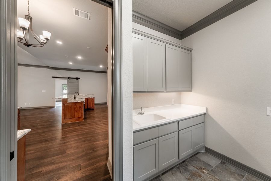 Representative furnished interior of a home built from the The Ridgeline by Whitestone Custom Homes in Johnson Ranch, Bulverde (Image 11). Representative furnished interior of a home built from the The Ridgeline by Whitestone Custom Homes in Johnson Ranch, Bulverde (Image 11).