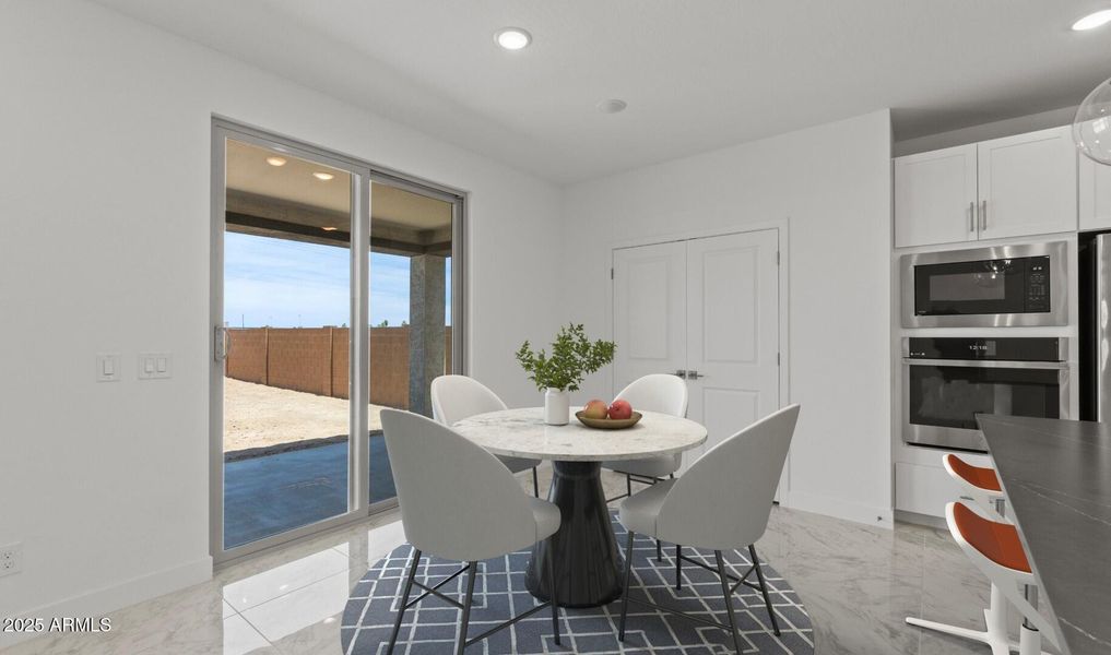 Manor Lot #48 Dining Area (Large) Manor Lot #48 Dining Area (Large)