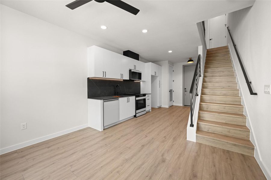 Spacious, unfurnished interior of a new home in , New Braunfels (Image 12). Spacious, unfurnished interior of a new home in , New Braunfels (Image 12).