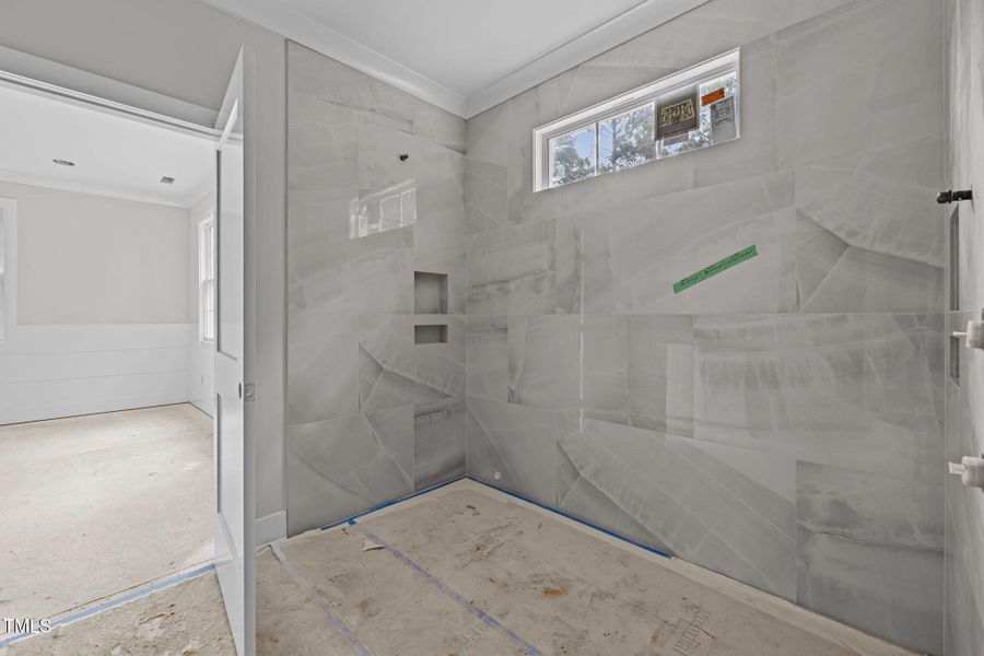 48-web-or-mls-5Z8A8051 48-web-or-mls-5Z8A8051