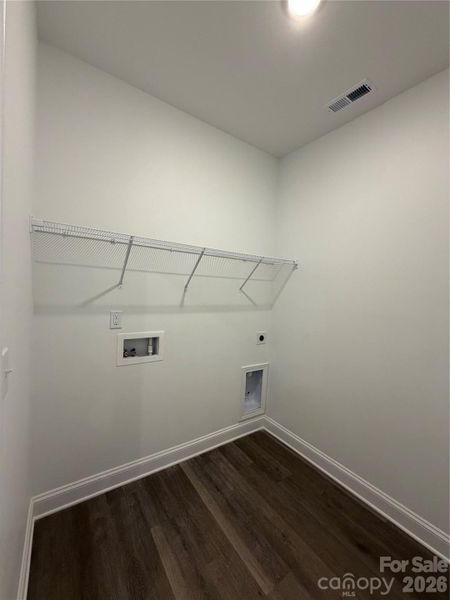 Spacious, unfurnished interior of a new home in , Denver (Image 7).