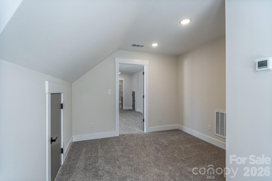 Flex/Office Space on Upper Level