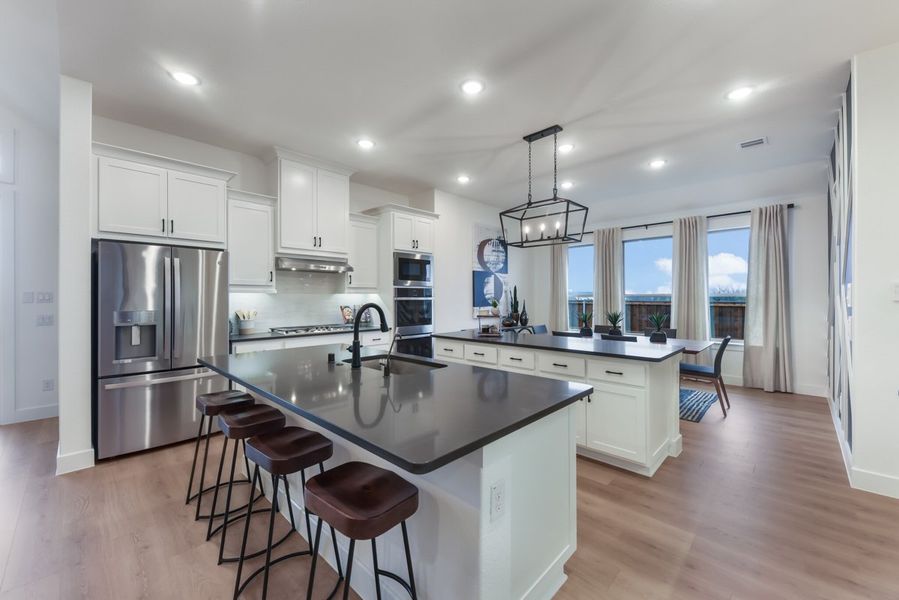 Furnished interior view inside a new home in Oaks of North Grove, Waxahachie (Image 15).