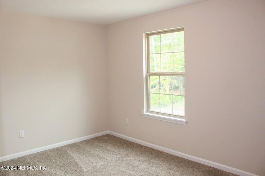 Spacious, unfurnished interior of a new home in , Middleburg (Image 21).