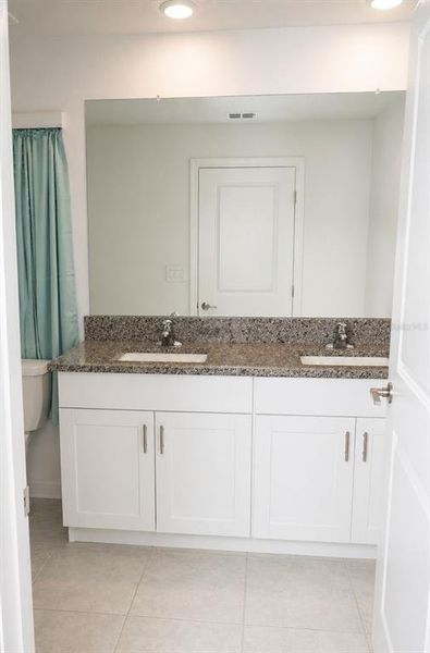 Furnished interior view inside a new home in , Zephyrhills (Image 10).