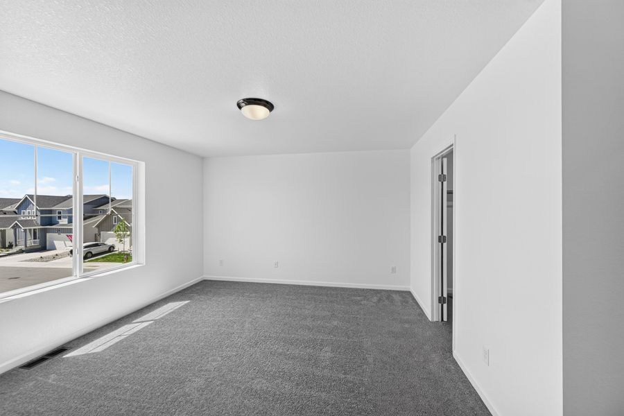 Spacious, unfurnished interior of a new home in Sky Ranch, Watkins (Image 15). Spacious, unfurnished interior of a new home in Sky Ranch, Watkins (Image 15).